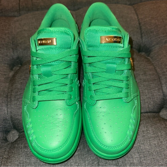 Women’s Air Jordan 1 Low Method of Make 'Lucky Green' US SIZE 6.5 - Picture 6 of 8